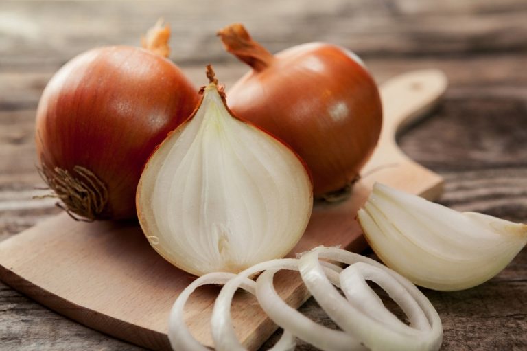 Comment congeler des oignons blancs